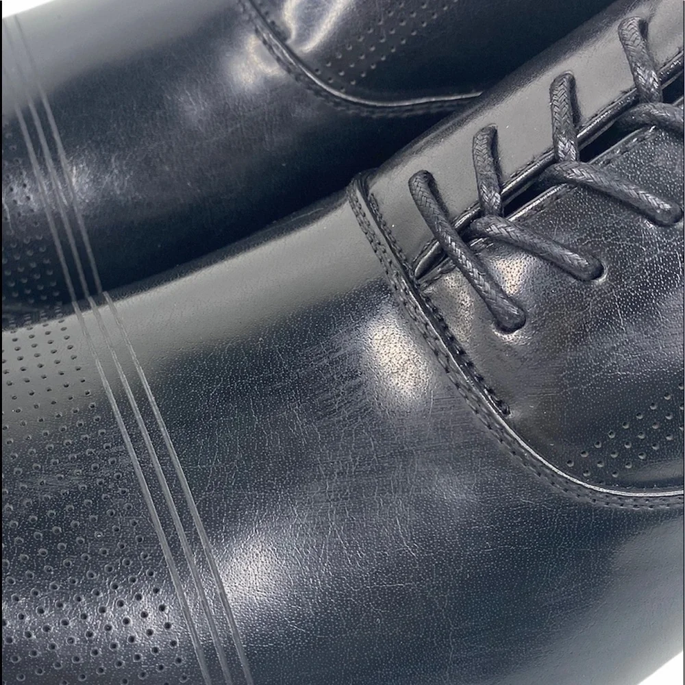 Kenneth Cole Unlisted Tex-Book Oxford Shoes